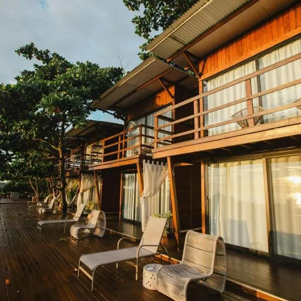 Ilha do Mel Lodges，位于蜜岛的酒店