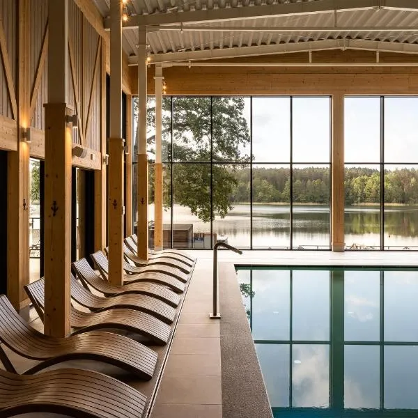 Aries Lago Park Hotel & SPA, Mazury，位于奥尔什蒂内克的酒店