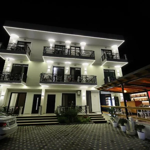 LiEl Holiday,位于伏罗拉的酒店