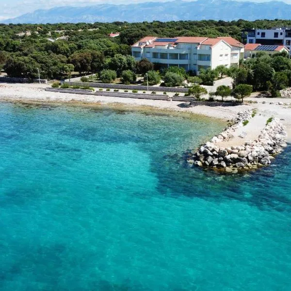 Lili Rose Mandre - Pool & Sea View, Family Apartments, 70m to Beach，位于曼德雷的酒店