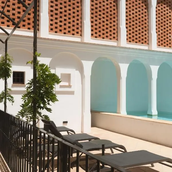 Hotel Boutique Casona de los Rebolledo，位于Zújar的酒店