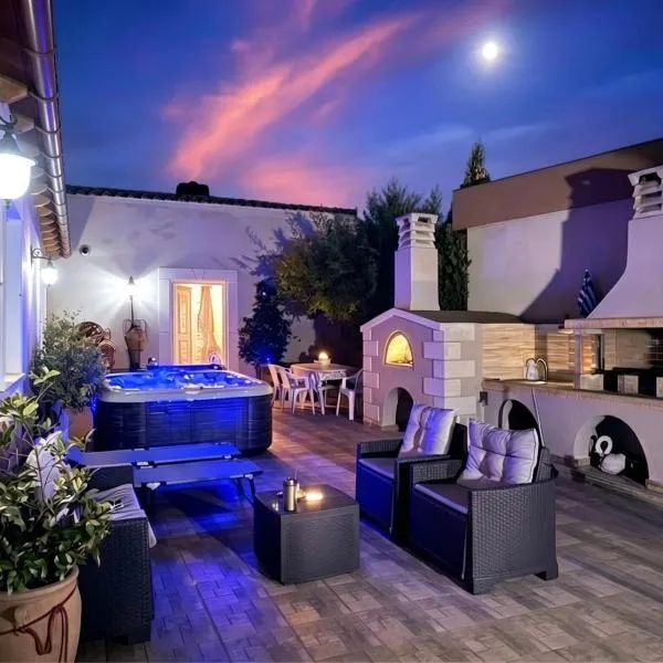 Villa Asterousia with Private Night Spa, BBQ & Lounge，位于Stérnai的酒店