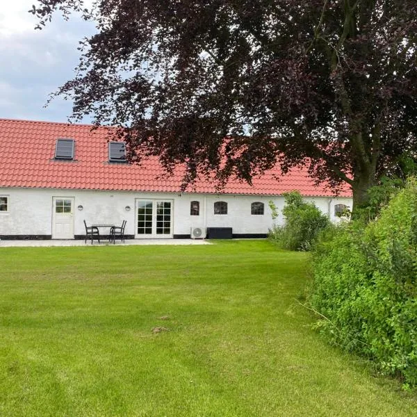 Uggerhøjvej Gårdhygge，位于约灵的酒店