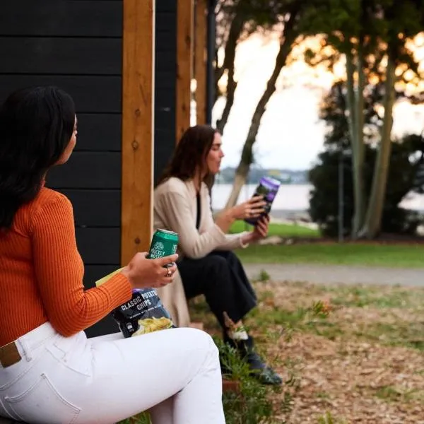 Lake Colac Holiday Park，位于科拉克的酒店