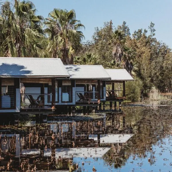 The Boathouses at Leaves & Fishes，位于勒弗戴尔的酒店