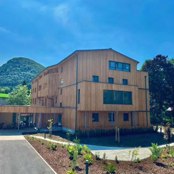 Haus der Achtsamkeit,位于格吕瑙的酒店