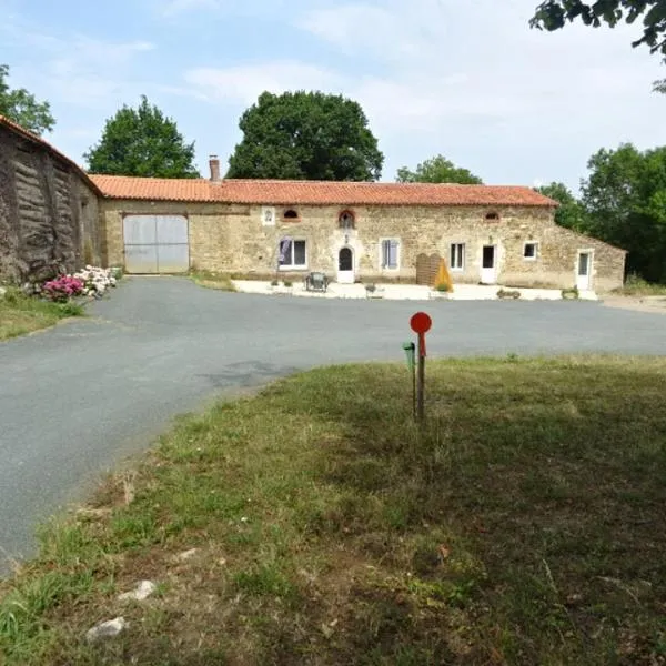 Le logis de la Chauvelière，位于Saint-Valérien的酒店