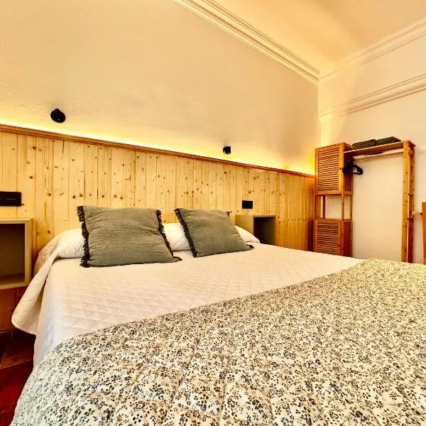 Hostal J&C，位于Olula del Río的酒店