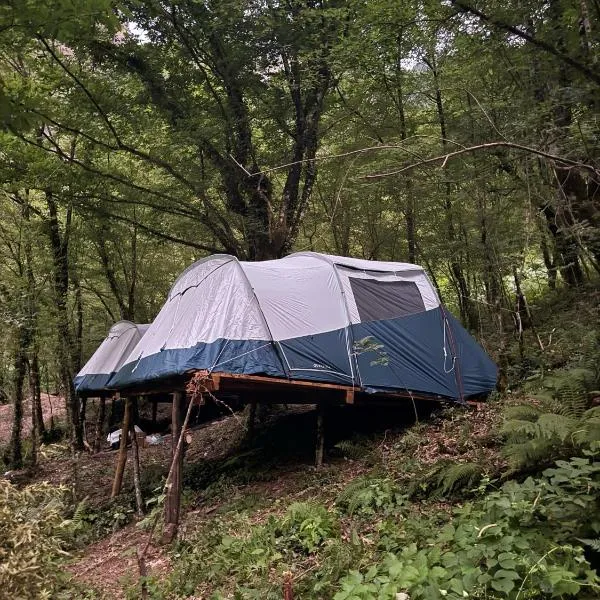 Gio Camping Shala River，位于Mollʼ e Shoshit的酒店
