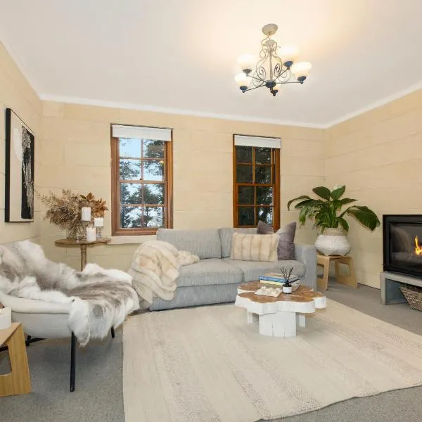 GUEST HOUSE at TABLELAND ESTATE，位于温特沃斯瀑布的酒店