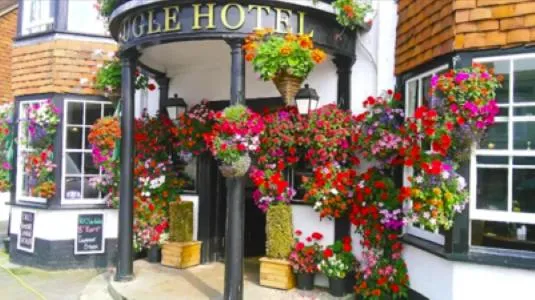 The Bugle Hotel,位于Titchfield的酒店
