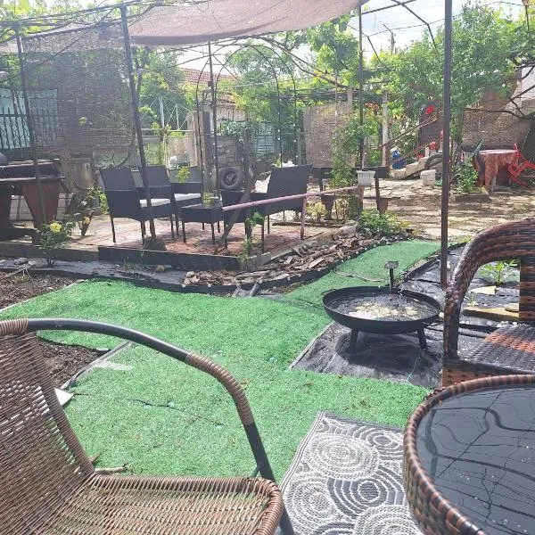 Cactus house，位于Ovchartsi的酒店