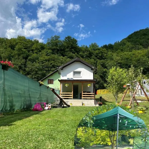 Apartman Elma，位于亚伊采的酒店