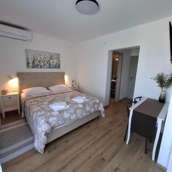 Room Mate，位于马林斯卡的酒店