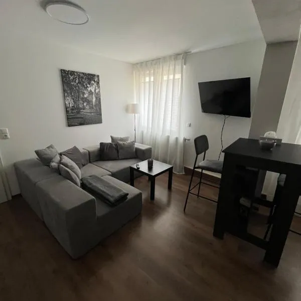 Ferienwohnung zum Kriegerdenkmal，位于阿尔蔡的酒店