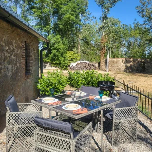 Château La Breche The Chicken House,位于Montigny-sur-Canne的酒店