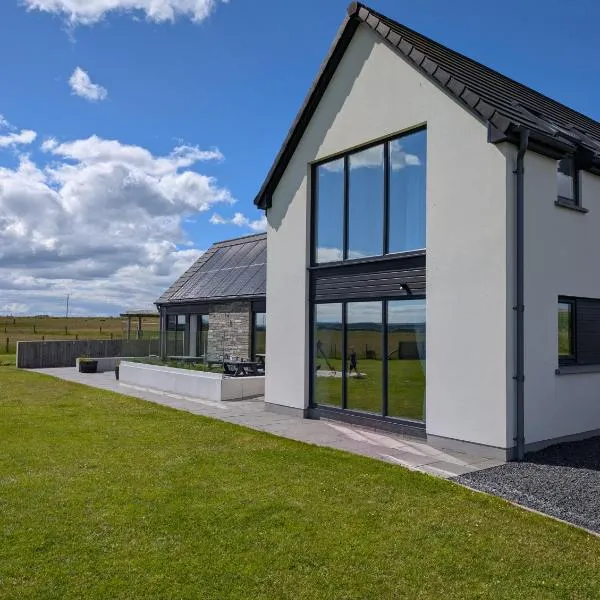 Flotnar Hús - Newbuild B&B，位于基斯高地的酒店