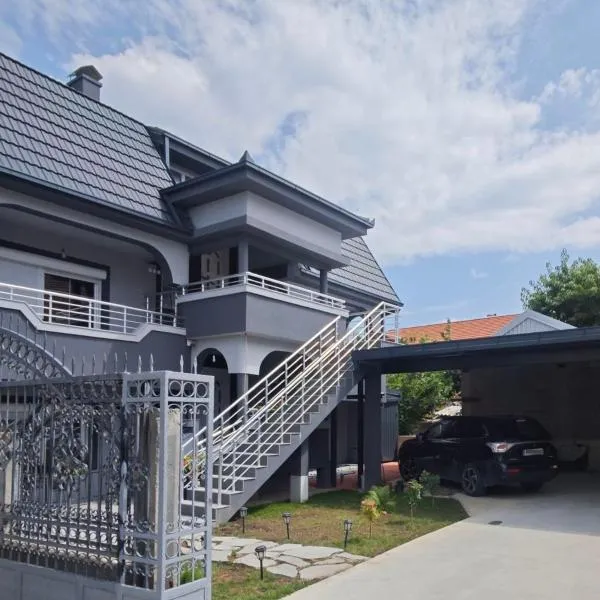 Panorama Residence Apartments,位于库马诺沃的酒店