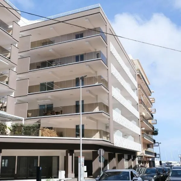 Milazzo Holiday Apartments&Rooms - LiveLoveTravel，位于米拉佐的酒店