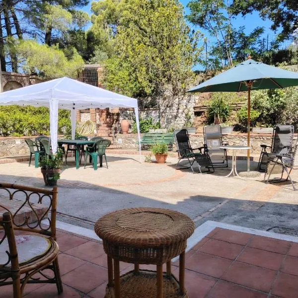 La Casetta di Serenella，位于Andali的酒店