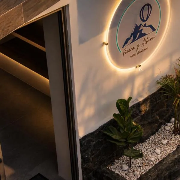 Hotel Boutique Piedra & Altura，位于圣胡安特奥蒂瓦坎的酒店