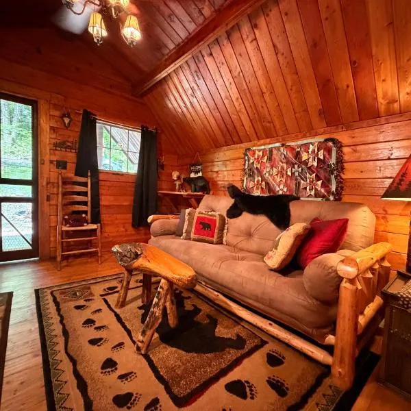 Big Bear Log cabin，位于科斯比的酒店