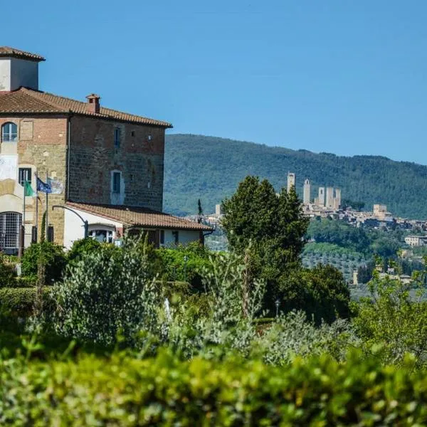 Castello di Fulignano Sinadra superior apartment，位于圣吉米纳诺的酒店