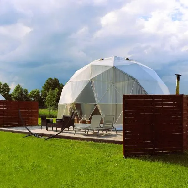 Ranczo Targówka - Domki i Glamping z balią i sauną wśród natury i zwierząt，位于Targówka的酒店