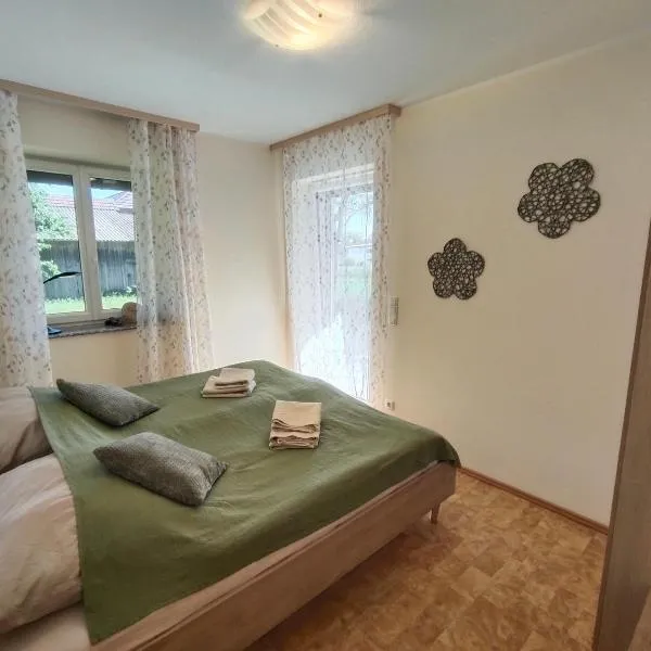 Ferienwohnung Regau，位于Oberregau的酒店
