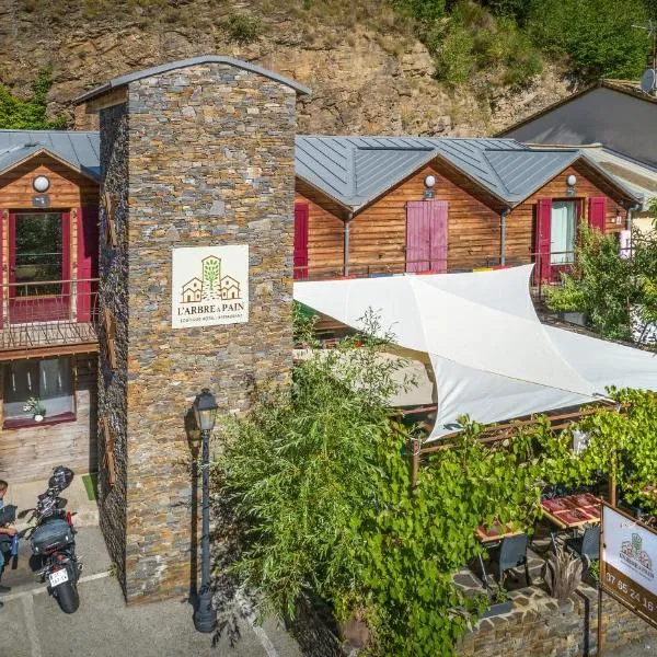 Hôtel Restaurant L'Arbre à Pain,位于Altier的酒店