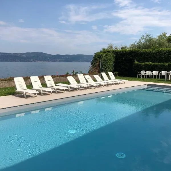Appartamento LAGO，位于托斯科拉诺-马德尔诺的酒店