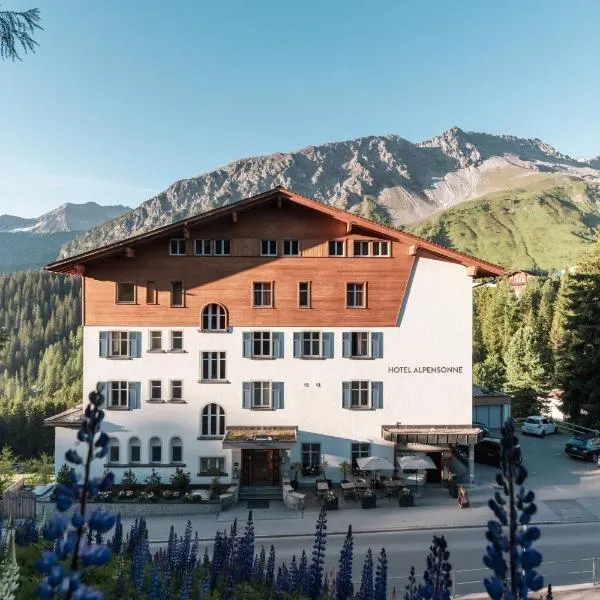 Hotel Alpensonne - Panoramazimmer & Restaurant，位于阿罗萨的酒店
