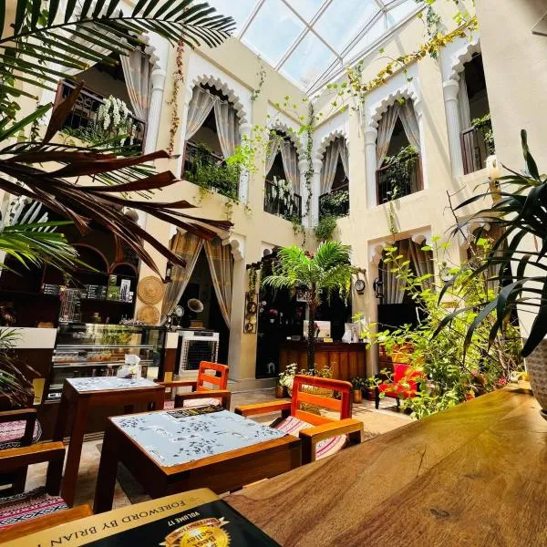 Ahmadia Heritage Hiba Guest House - Built in 1916 - Al Ras Metro Station，位于迪拜的酒店