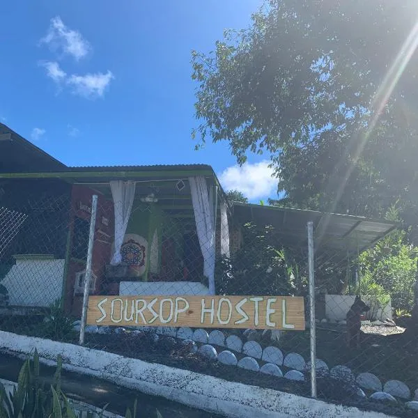 Soursop Hostel,位于Cueta的酒店