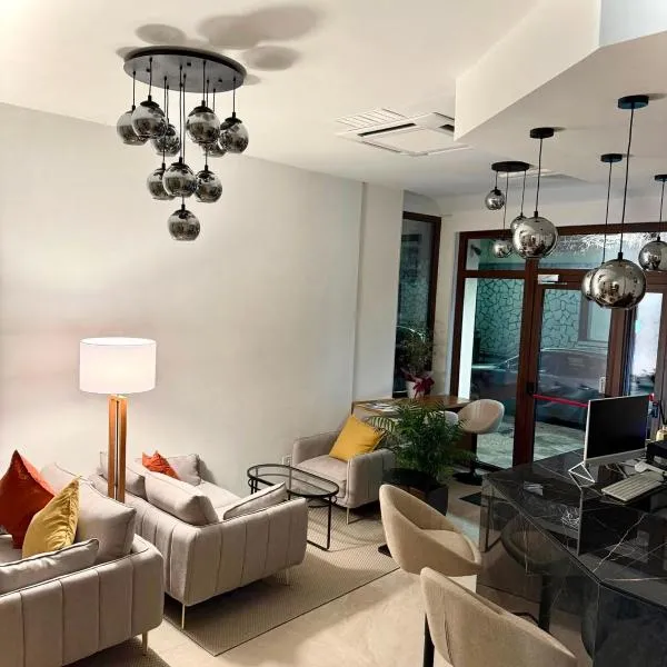 Hotel LUMIè Pescasseroli，位于佩斯卡塞罗利的酒店
