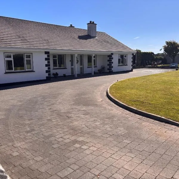 Fiona's Country Accommodation,位于Murphyʼs Bridge的酒店