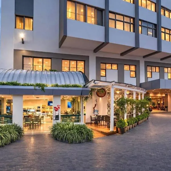 圣多明各雷迪森酒店，位于圣多明各的酒店
