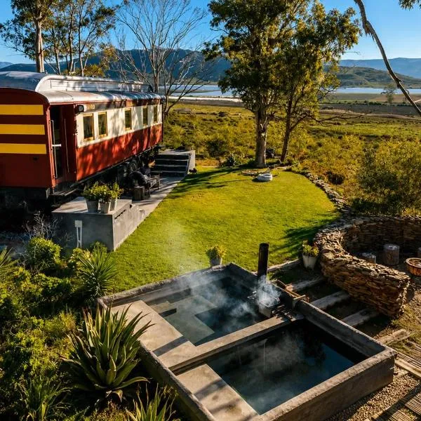 The Red Caboose Train Carriage，位于麦格雷戈的酒店
