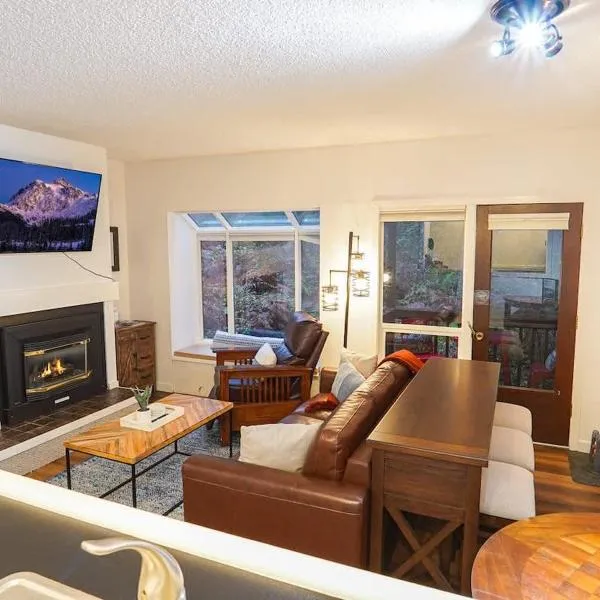 Mt Baker Den, Sleeps 4,位于格雷西尔的酒店
