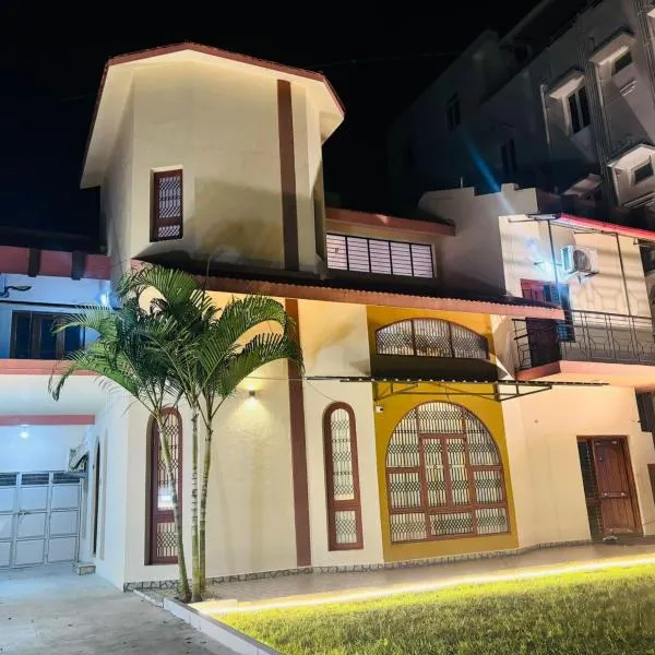 Majestic Villa, 5 Bedroom AC in Mysore，位于迈索尔的酒店