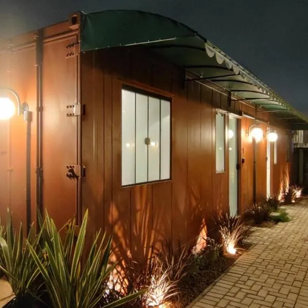 Studio 2 com Estacionamento Ar Condicionado Quente e Frio perto de tudo,位于库里提巴的酒店