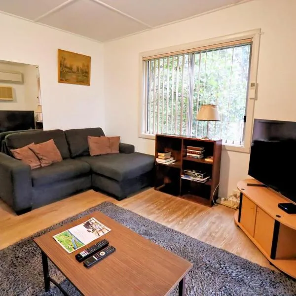 Pether Cottage - Talbingo NSW，位于Talbingo的酒店