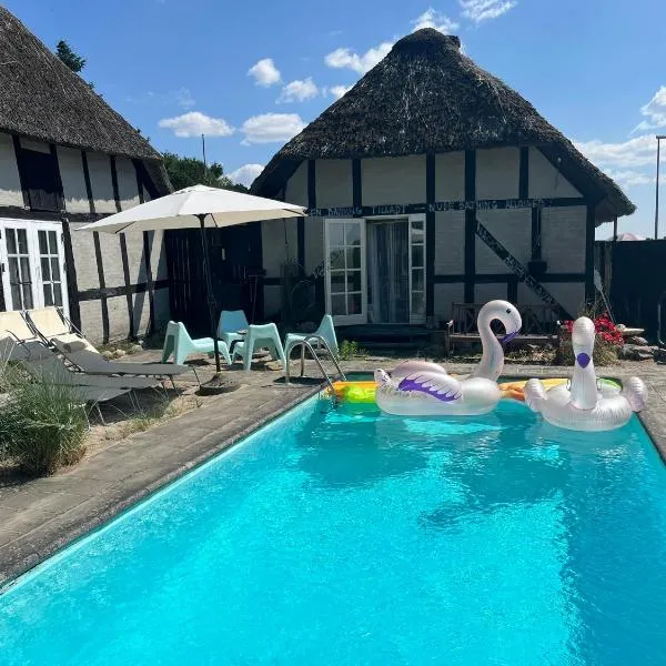 Farm61 badehotellet i det midtjydske - alder +18 år，位于Tjele的酒店