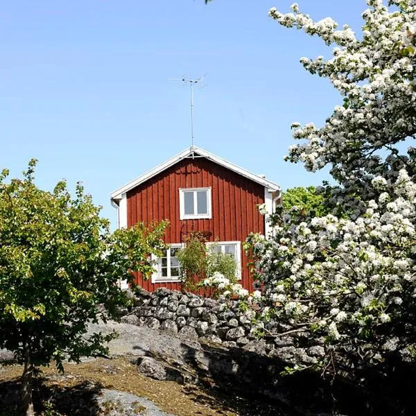Tjärö Hotell & Vandrarhem，位于Bräkne-Hoby的酒店
