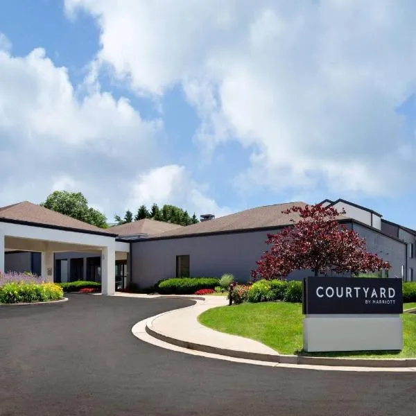 Courtyard by Marriott Pittsburgh Airport,位于科里奥波利斯的酒店