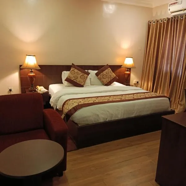 Grand Inn & Suites，位于Ijebu Ode的酒店