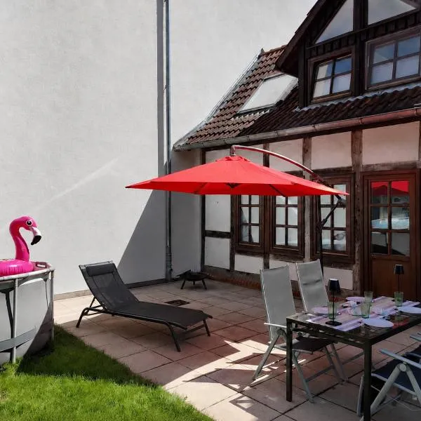 Fachwerkhaus mit Heimkino & Privat-Sauna & Pool，位于布尔格韦德尔的酒店