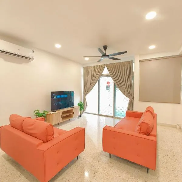 2-Storey House 10pax 10min Queensbay，位于峇六拜的酒店