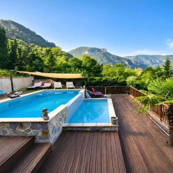 LES GARGOUILLES - Piscine à Débordement Avec Vue Exceptionnelle - Gorges du Tarn - Millau，位于Boyne的酒店