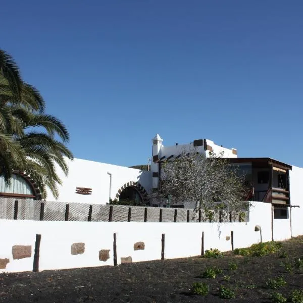 Casa Rural "La Molina"，位于Ye的酒店
